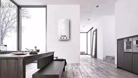 燃气壁挂炉搭配地暖暖气片使用规范与安全注意事项