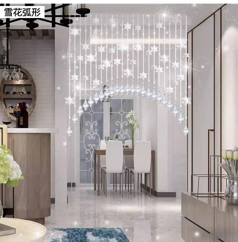 简约不简单！水晶帘极简美学指南，让家居隔断自带高级感(图2)